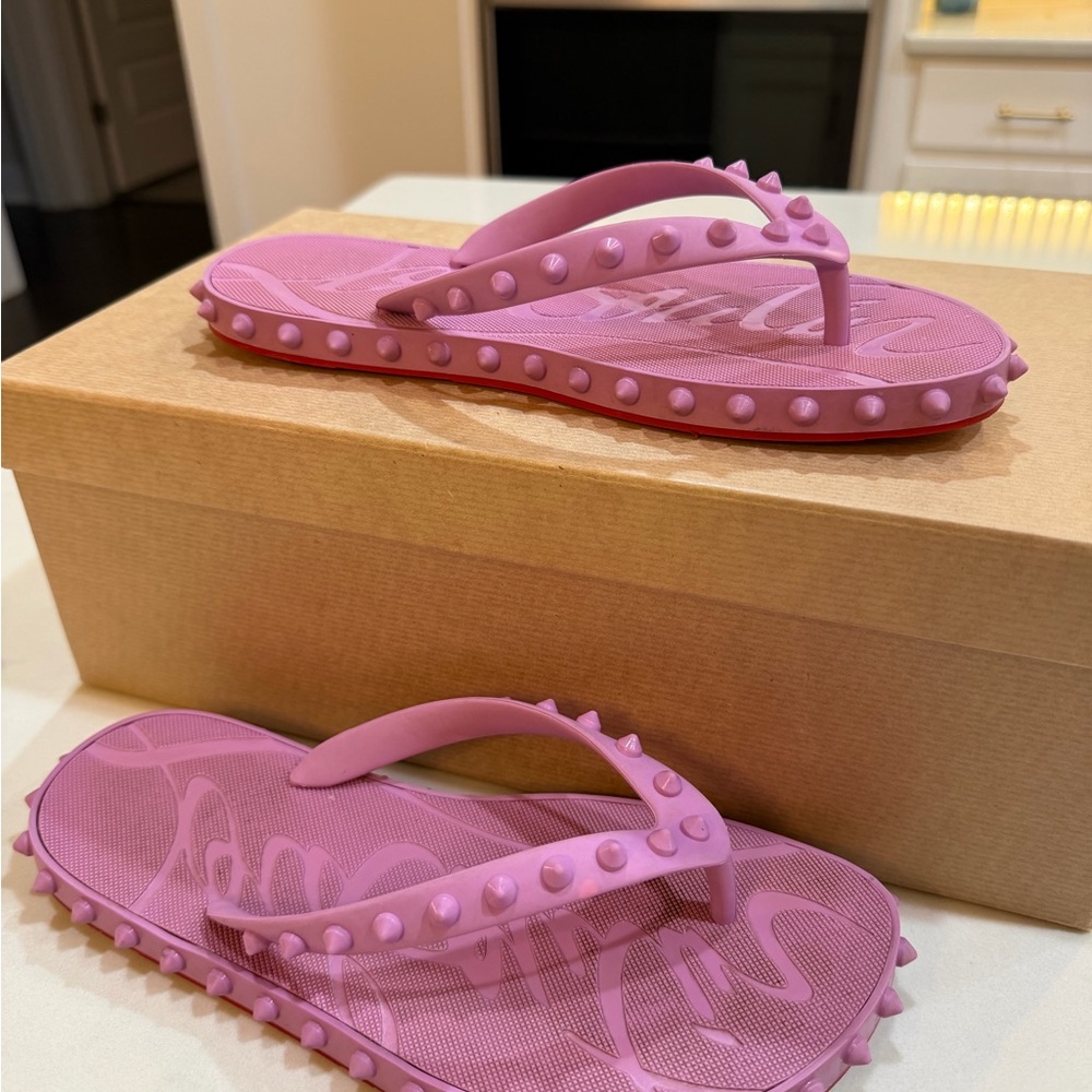 Christian Louboutin flip flops 37